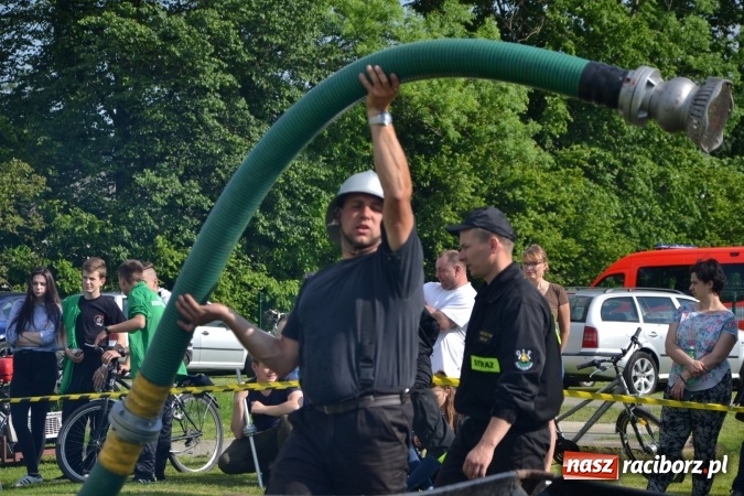 Zdjęcie w galerii na portalu naszraciborz.pl: Strażacy z Roszkowa z nowym rekordem na zawodach w Rudyszwałdzie wiadomości z regionu