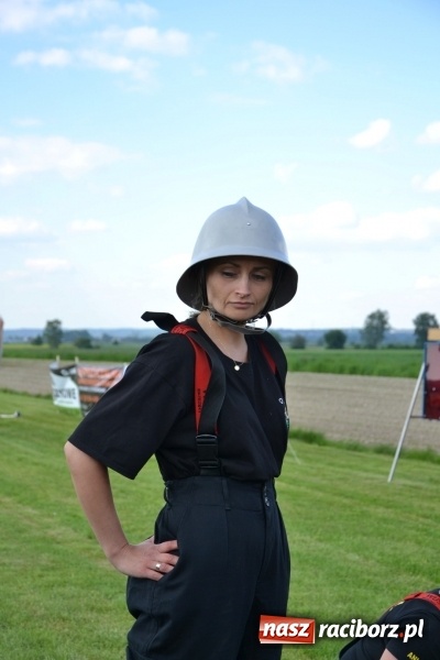 Zdjęcie w galerii na portalu naszraciborz.pl: Strażacy z Roszkowa z nowym rekordem na zawodach w Rudyszwałdzie wiadomości z regionu