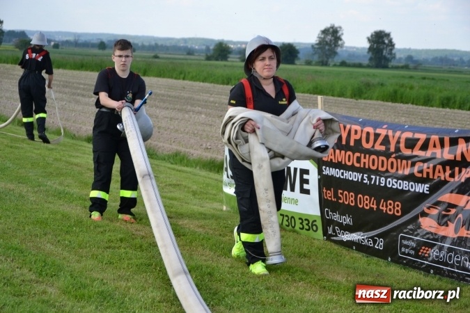 Zdjęcie w galerii na portalu naszraciborz.pl: Strażacy z Roszkowa z nowym rekordem na zawodach w Rudyszwałdzie wiadomości z regionu