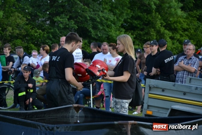 Zdjęcie w galerii na portalu naszraciborz.pl: Strażacy z Roszkowa z nowym rekordem na zawodach w Rudyszwałdzie wiadomości z regionu