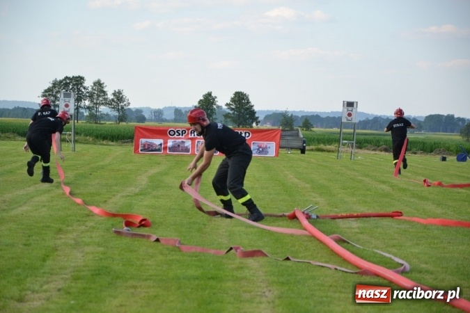Zdjęcie w galerii na portalu naszraciborz.pl: Strażacy z Roszkowa z nowym rekordem na zawodach w Rudyszwałdzie wiadomości z regionu