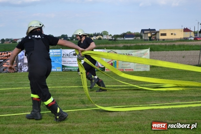 Zdjęcie w galerii na portalu naszraciborz.pl: Strażacy z Roszkowa z nowym rekordem na zawodach w Rudyszwałdzie wiadomości z regionu