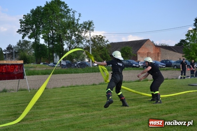 Zdjęcie w galerii na portalu naszraciborz.pl: Strażacy z Roszkowa z nowym rekordem na zawodach w Rudyszwałdzie wiadomości z regionu