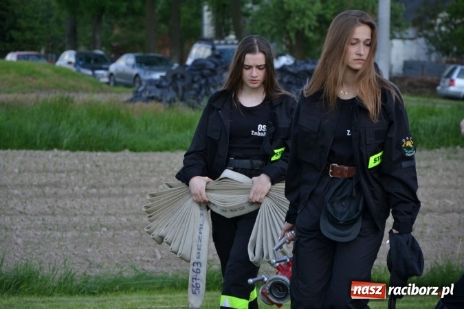 Zdjęcie w galerii na portalu naszraciborz.pl: Strażacy z Roszkowa z nowym rekordem na zawodach w Rudyszwałdzie wiadomości z regionu