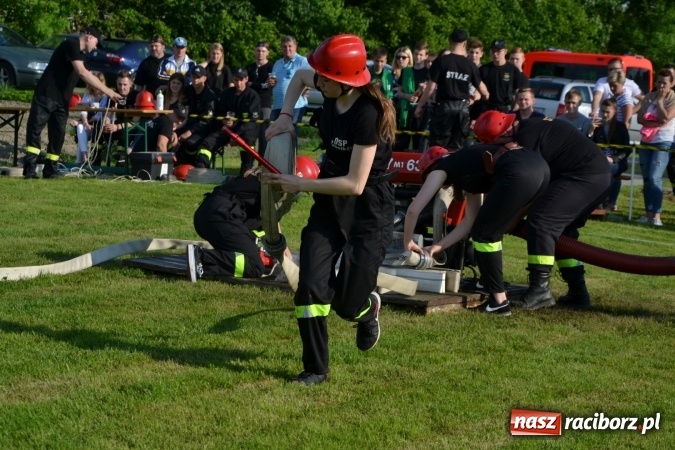 Zdjęcie w galerii na portalu naszraciborz.pl: Strażacy z Roszkowa z nowym rekordem na zawodach w Rudyszwałdzie wiadomości z regionu