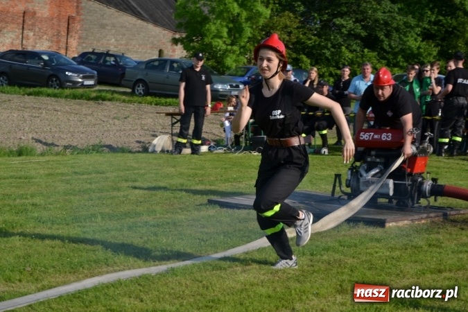 Zdjęcie w galerii na portalu naszraciborz.pl: Strażacy z Roszkowa z nowym rekordem na zawodach w Rudyszwałdzie wiadomości z regionu