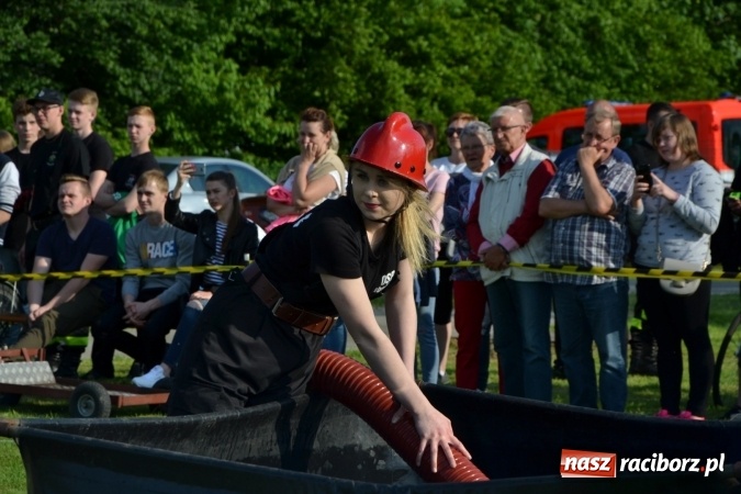 Zdjęcie w galerii na portalu naszraciborz.pl: Strażacy z Roszkowa z nowym rekordem na zawodach w Rudyszwałdzie wiadomości z regionu