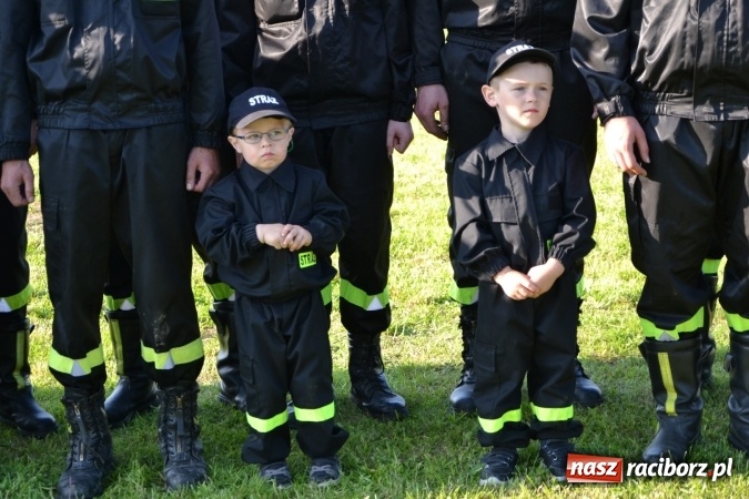 Zdjęcie w galerii na portalu naszraciborz.pl: Strażacy z Roszkowa z nowym rekordem na zawodach w Rudyszwałdzie wiadomości z regionu