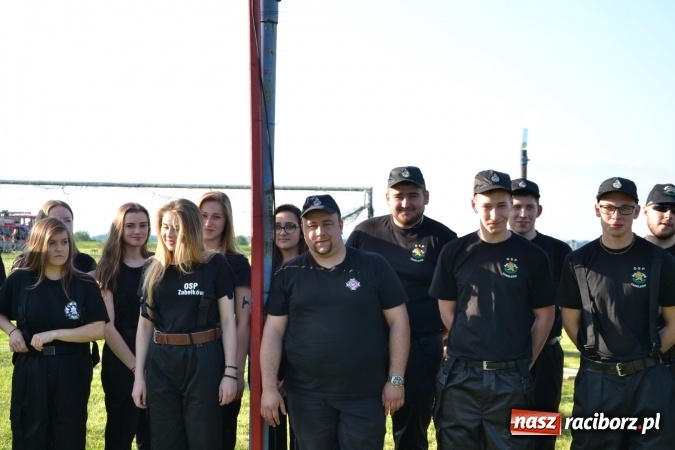 Zdjęcie w galerii na portalu naszraciborz.pl: Strażacy z Roszkowa z nowym rekordem na zawodach w Rudyszwałdzie wiadomości z regionu