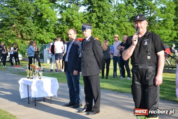 Zdjęcie w galerii na portalu naszraciborz.pl: Strażacy z Roszkowa z nowym rekordem na zawodach w Rudyszwałdzie wiadomości z regionu