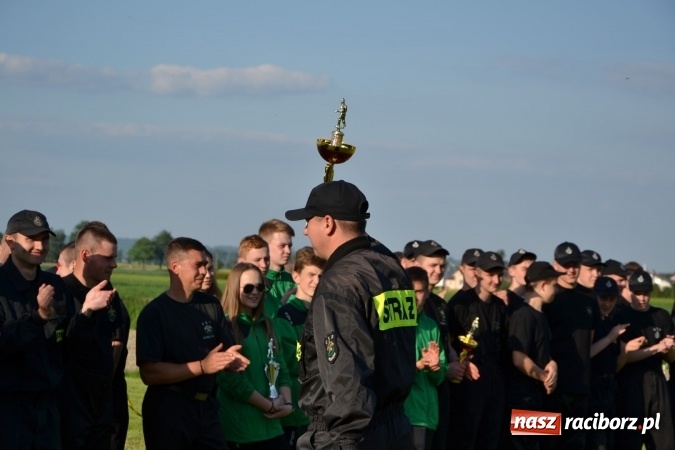 Zdjęcie w galerii na portalu naszraciborz.pl: Strażacy z Roszkowa z nowym rekordem na zawodach w Rudyszwałdzie wiadomości z regionu