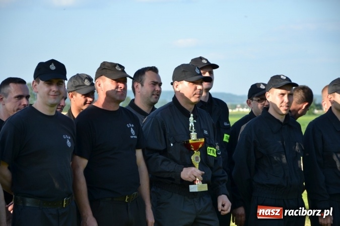 Zdjęcie w galerii na portalu naszraciborz.pl: Strażacy z Roszkowa z nowym rekordem na zawodach w Rudyszwałdzie wiadomości z regionu
