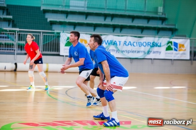 Zdjęcie w galerii na portalu naszraciborz.pl: XX-lecie Raciborskiej Ligi Piłki Siatkowej wiadomości z regionu