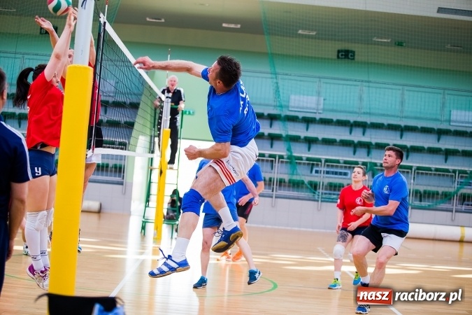 Zdjęcie w galerii na portalu naszraciborz.pl: XX-lecie Raciborskiej Ligi Piłki Siatkowej wiadomości z regionu