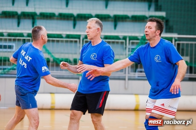 Zdjęcie w galerii na portalu naszraciborz.pl: XX-lecie Raciborskiej Ligi Piłki Siatkowej wiadomości z regionu