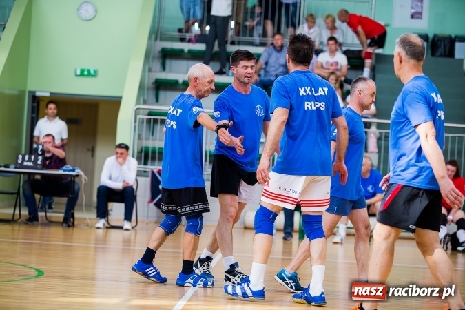 Zdjęcie w galerii na portalu naszraciborz.pl: XX-lecie Raciborskiej Ligi Piłki Siatkowej wiadomości z regionu