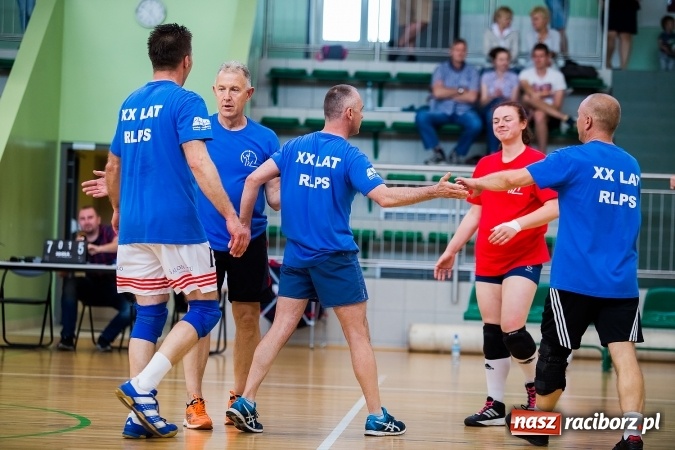 Zdjęcie w galerii na portalu naszraciborz.pl: XX-lecie Raciborskiej Ligi Piłki Siatkowej wiadomości z regionu