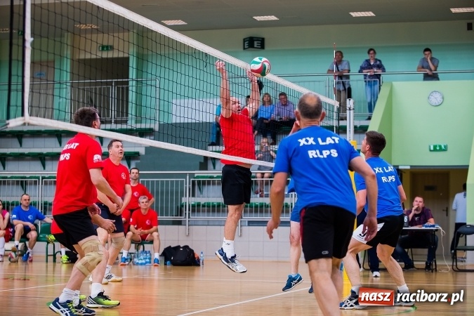 Zdjęcie w galerii na portalu naszraciborz.pl: XX-lecie Raciborskiej Ligi Piłki Siatkowej wiadomości z regionu