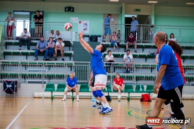 Zdjęcie w galerii na portalu naszraciborz.pl: XX-lecie Raciborskiej Ligi Piłki Siatkowej wiadomości z regionu
