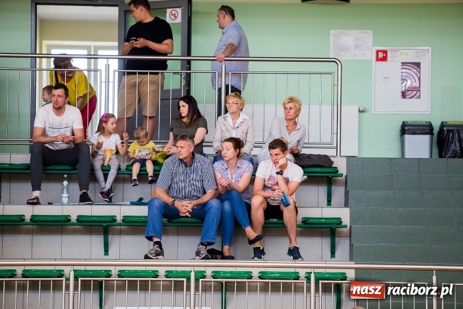 Zdjęcie w galerii na portalu naszraciborz.pl: XX-lecie Raciborskiej Ligi Piłki Siatkowej wiadomości z regionu