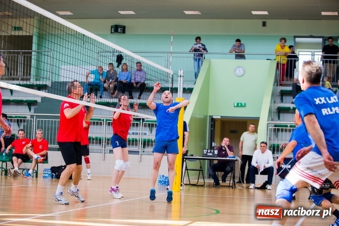 Zdjęcie w galerii na portalu naszraciborz.pl: XX-lecie Raciborskiej Ligi Piłki Siatkowej wiadomości z regionu