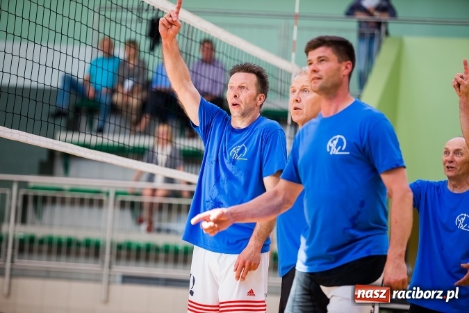 Zdjęcie w galerii na portalu naszraciborz.pl: XX-lecie Raciborskiej Ligi Piłki Siatkowej wiadomości z regionu