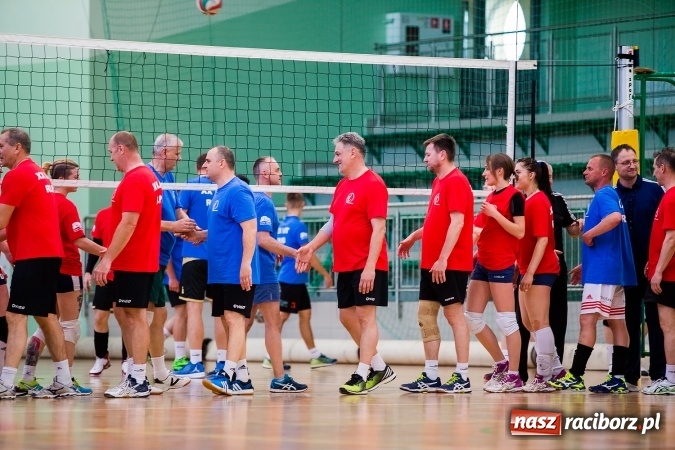 Zdjęcie w galerii na portalu naszraciborz.pl: XX-lecie Raciborskiej Ligi Piłki Siatkowej wiadomości z regionu