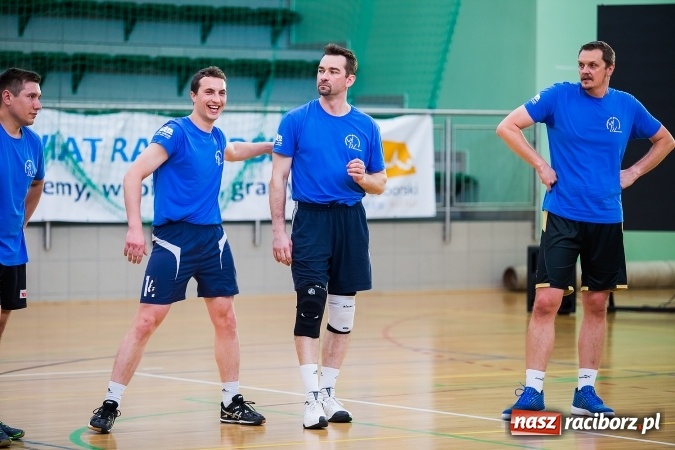 Zdjęcie w galerii na portalu naszraciborz.pl: XX-lecie Raciborskiej Ligi Piłki Siatkowej wiadomości z regionu