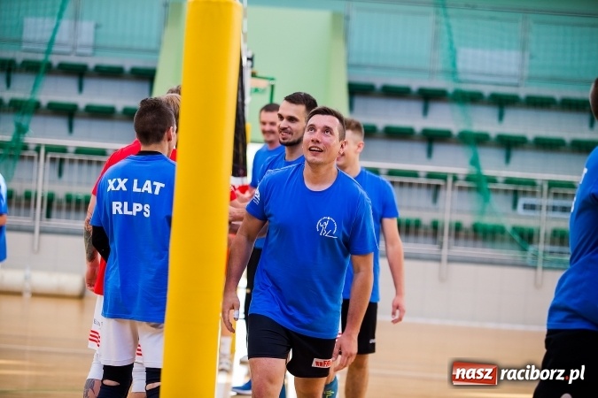 Zdjęcie w galerii na portalu naszraciborz.pl: XX-lecie Raciborskiej Ligi Piłki Siatkowej wiadomości z regionu