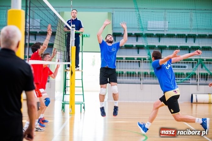 Zdjęcie w galerii na portalu naszraciborz.pl: XX-lecie Raciborskiej Ligi Piłki Siatkowej wiadomości z regionu