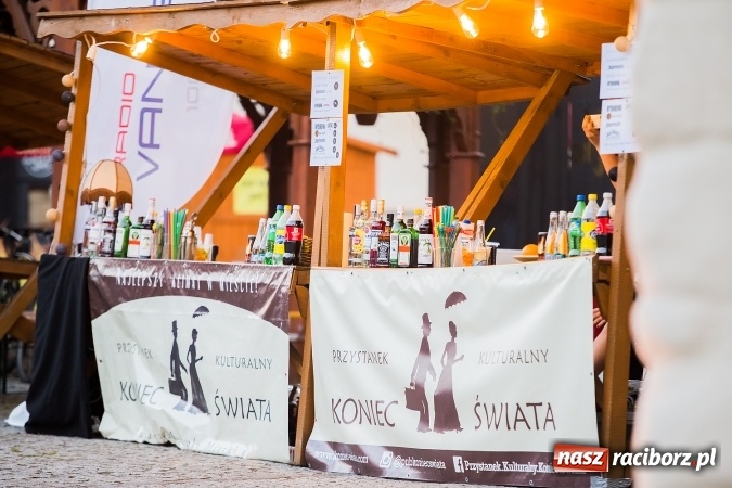 Zdjęcie w galerii na portalu naszraciborz.pl: Zlot fanów zespołu The Prodigy na Zamku Piastowskim wiadomości z regionu