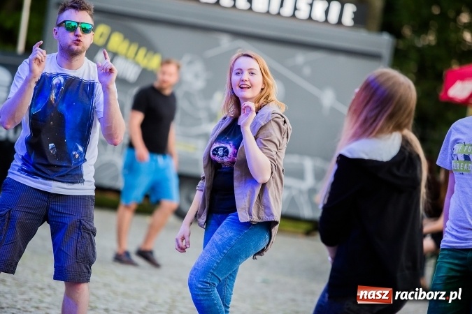 Zdjęcie w galerii na portalu naszraciborz.pl: Zlot fanów zespołu The Prodigy na Zamku Piastowskim wiadomości z regionu