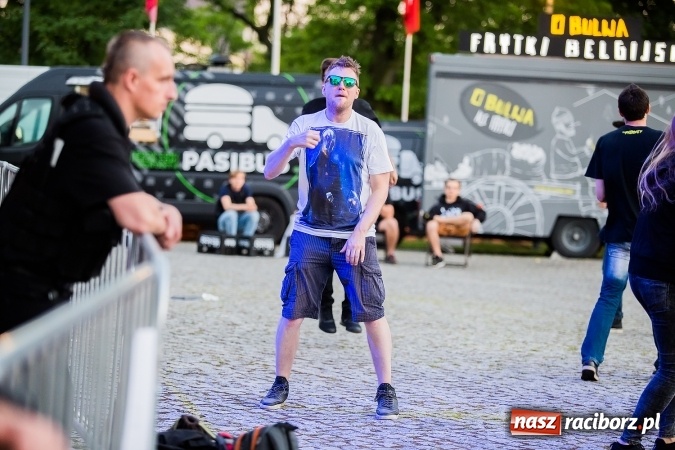 Zdjęcie w galerii na portalu naszraciborz.pl: Zlot fanów zespołu The Prodigy na Zamku Piastowskim wiadomości z regionu