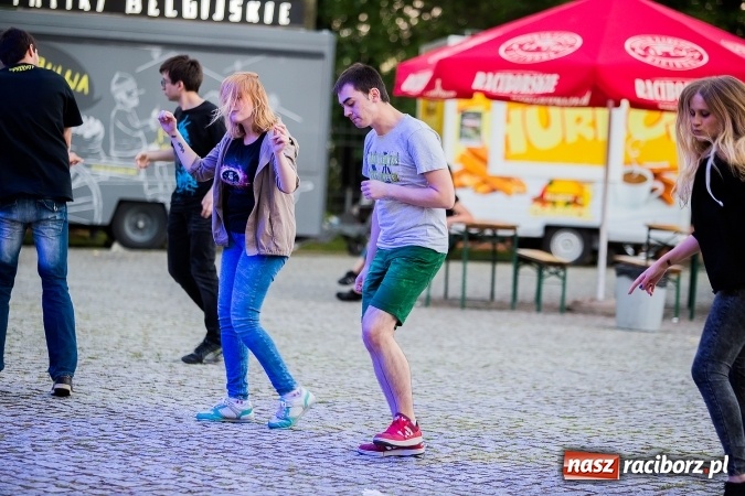 Zdjęcie w galerii na portalu naszraciborz.pl: Zlot fanów zespołu The Prodigy na Zamku Piastowskim wiadomości z regionu