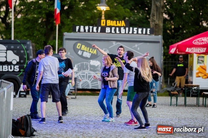 Zdjęcie w galerii na portalu naszraciborz.pl: Zlot fanów zespołu The Prodigy na Zamku Piastowskim wiadomości z regionu