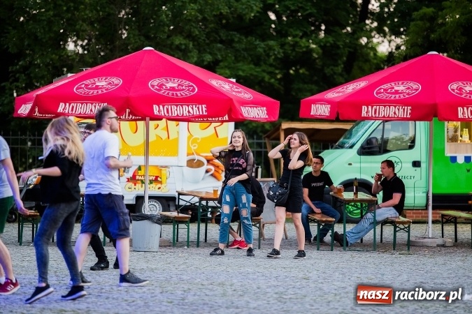 Zdjęcie w galerii na portalu naszraciborz.pl: Zlot fanów zespołu The Prodigy na Zamku Piastowskim wiadomości z regionu