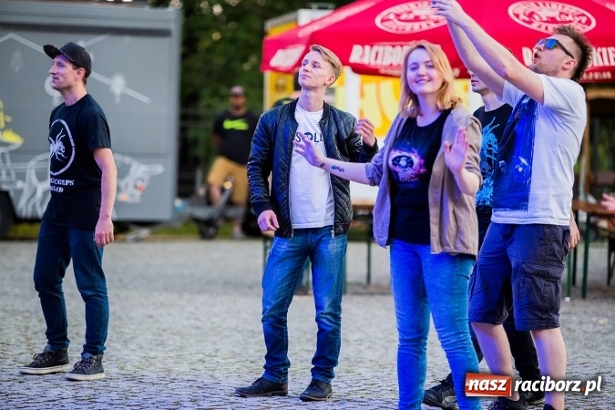 Zdjęcie w galerii na portalu naszraciborz.pl: Zlot fanów zespołu The Prodigy na Zamku Piastowskim wiadomości z regionu