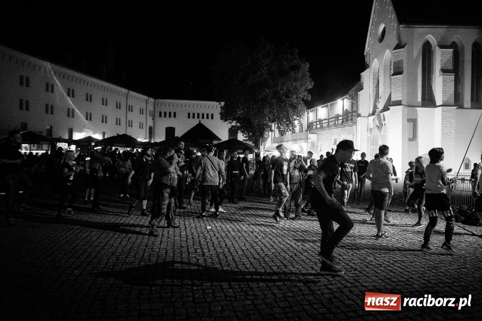 Zdjęcie w galerii na portalu naszraciborz.pl: Zlot fanów zespołu The Prodigy na Zamku Piastowskim wiadomości z regionu