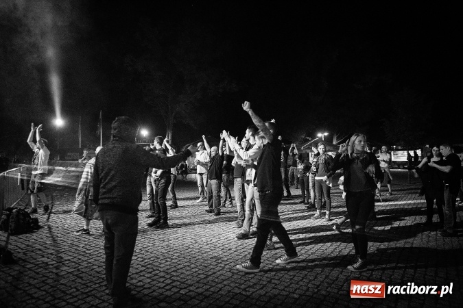 Zdjęcie w galerii na portalu naszraciborz.pl: Zlot fanów zespołu The Prodigy na Zamku Piastowskim wiadomości z regionu