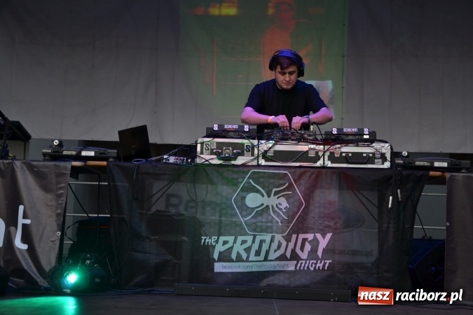 Zdjęcie w galerii na portalu naszraciborz.pl: Zlot fanów zespołu The Prodigy na Zamku Piastowskim wiadomości z regionu