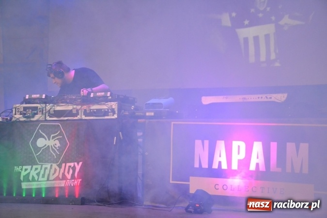 Zdjęcie w galerii na portalu naszraciborz.pl: Zlot fanów zespołu The Prodigy na Zamku Piastowskim wiadomości z regionu