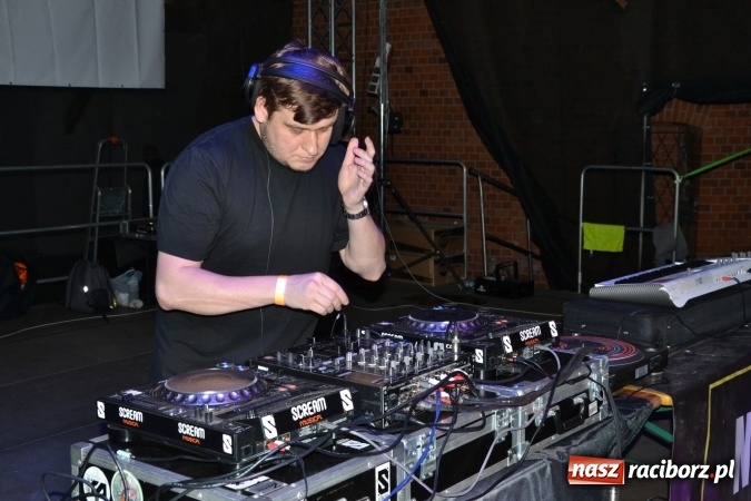 Zdjęcie w galerii na portalu naszraciborz.pl: Zlot fanów zespołu The Prodigy na Zamku Piastowskim wiadomości z regionu