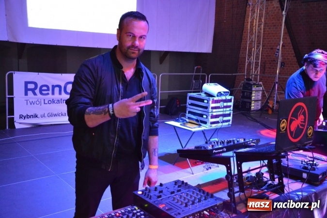 Zdjęcie w galerii na portalu naszraciborz.pl: Zlot fanów zespołu The Prodigy na Zamku Piastowskim wiadomości z regionu