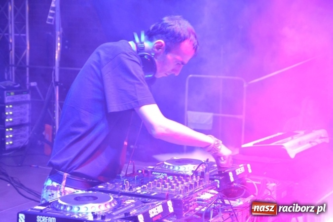 Zdjęcie w galerii na portalu naszraciborz.pl: Zlot fanów zespołu The Prodigy na Zamku Piastowskim wiadomości z regionu