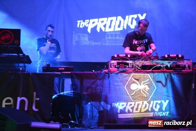 Zdjęcie w galerii na portalu naszraciborz.pl: Zlot fanów zespołu The Prodigy na Zamku Piastowskim wiadomości z regionu