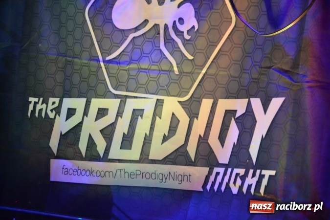 Zdjęcie w galerii na portalu naszraciborz.pl: Zlot fanów zespołu The Prodigy na Zamku Piastowskim wiadomości z regionu