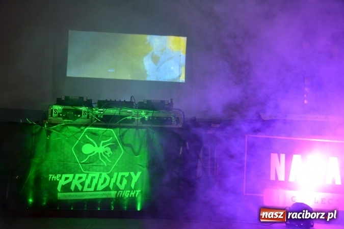 Zdjęcie w galerii na portalu naszraciborz.pl: Zlot fanów zespołu The Prodigy na Zamku Piastowskim wiadomości z regionu