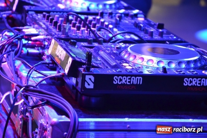 Zdjęcie w galerii na portalu naszraciborz.pl: Zlot fanów zespołu The Prodigy na Zamku Piastowskim wiadomości z regionu