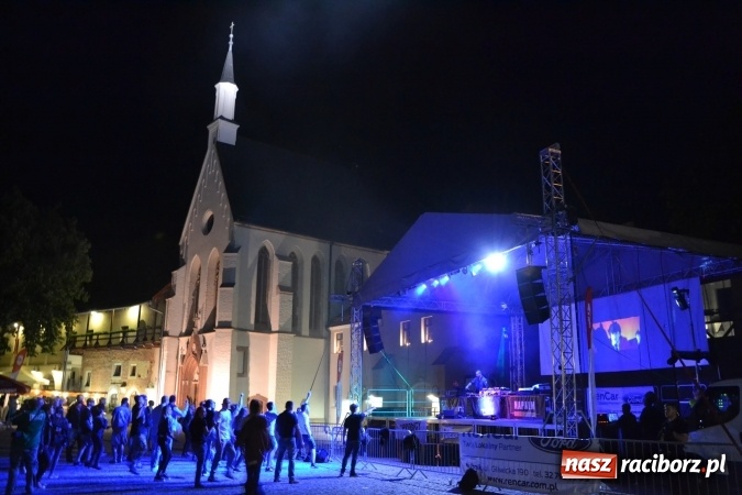 Zdjęcie w galerii na portalu naszraciborz.pl: Zlot fanów zespołu The Prodigy na Zamku Piastowskim wiadomości z regionu