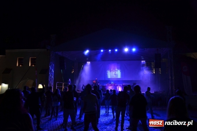 Zdjęcie w galerii na portalu naszraciborz.pl: Zlot fanów zespołu The Prodigy na Zamku Piastowskim wiadomości z regionu